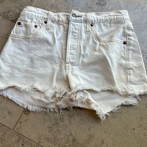 Levi’s 501 shorts white